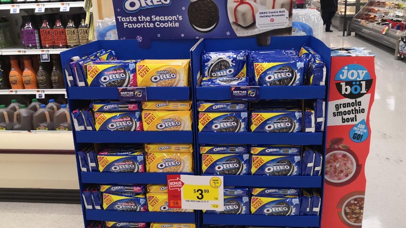 Oreo 'Taste The Season's Favorite Cookie' Pallet Display