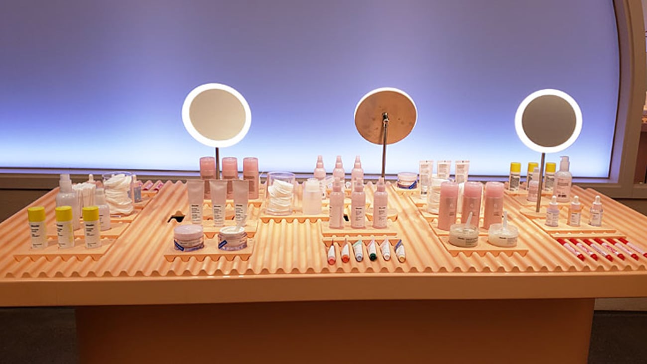 Glossier Table Display