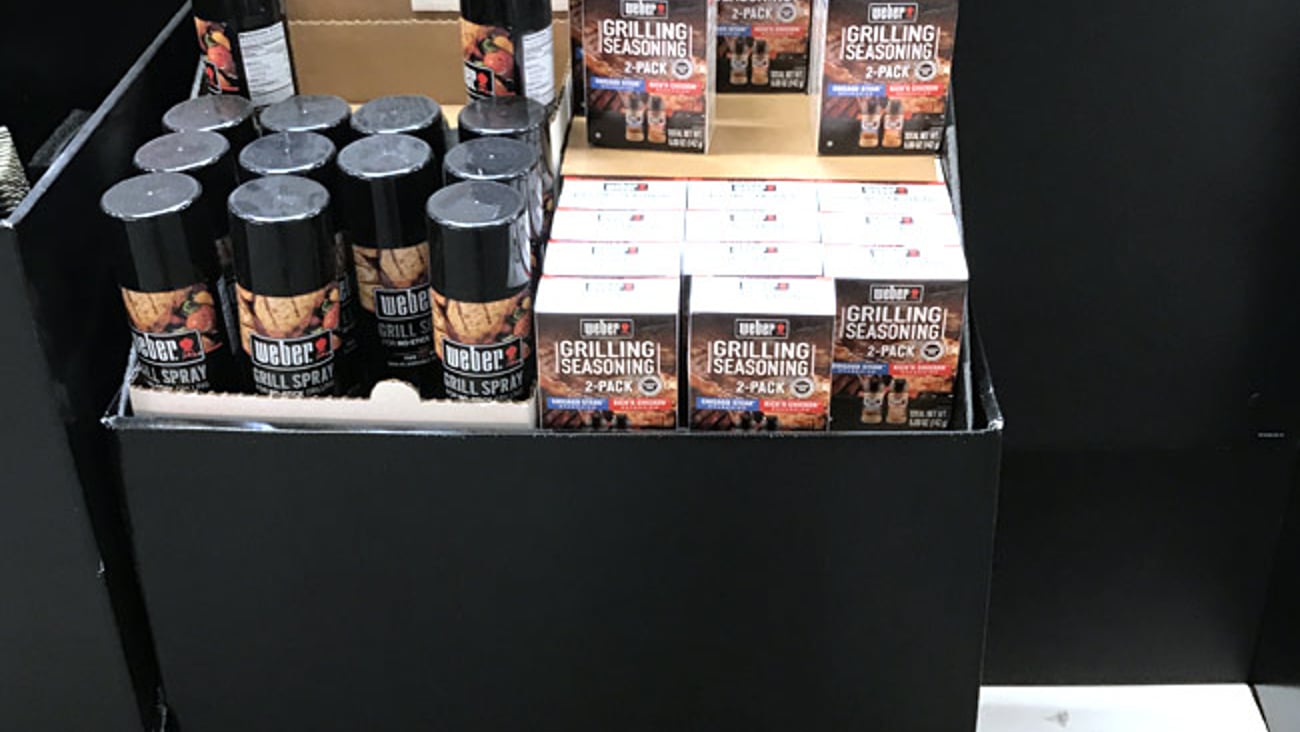 Weber Home Depot 'Thrill of the Grill' Floorstand