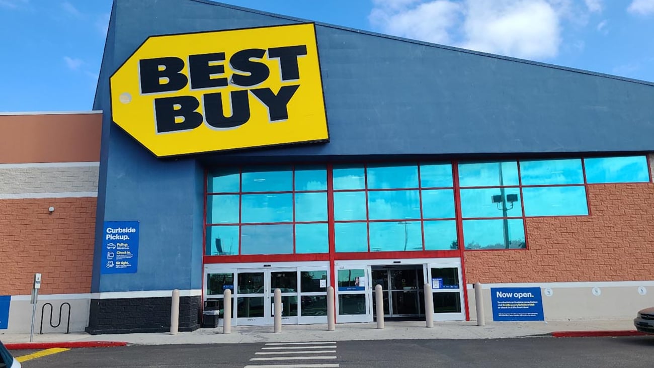 Best Buy Store Front