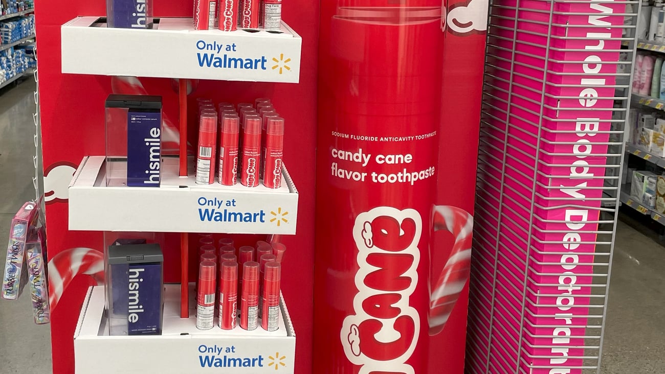 Walmart Hismile 'Treat Your Teeth' Endcap