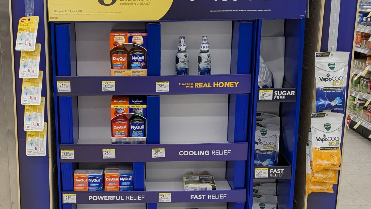 Walgreens Vicks 'Save With Great Deals' Endcap