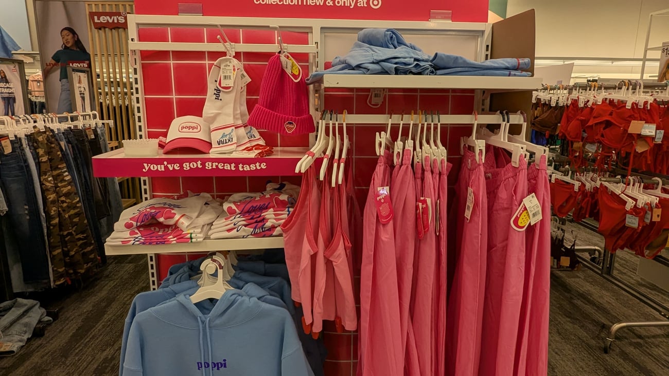 Target Poppi Ultimate Serve Collection Display Fixture