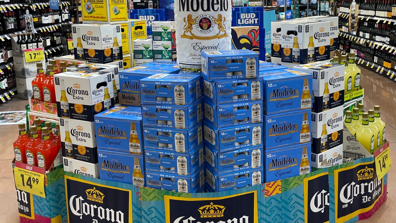 Grupo Modelo 'Corona de Mayo' Spectacular