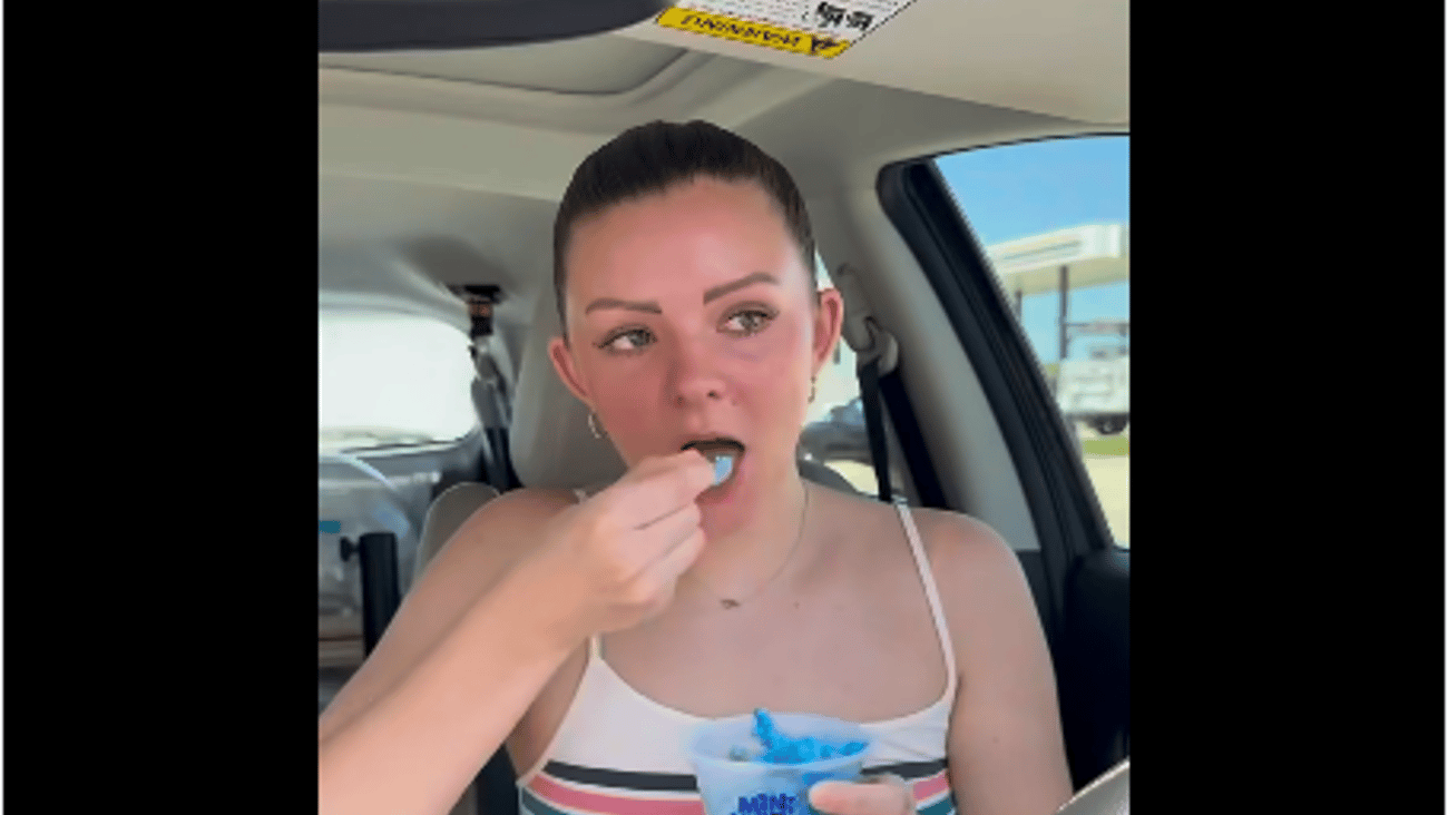 Mini Melts Blue Raz 7-Eleven Facebook Update