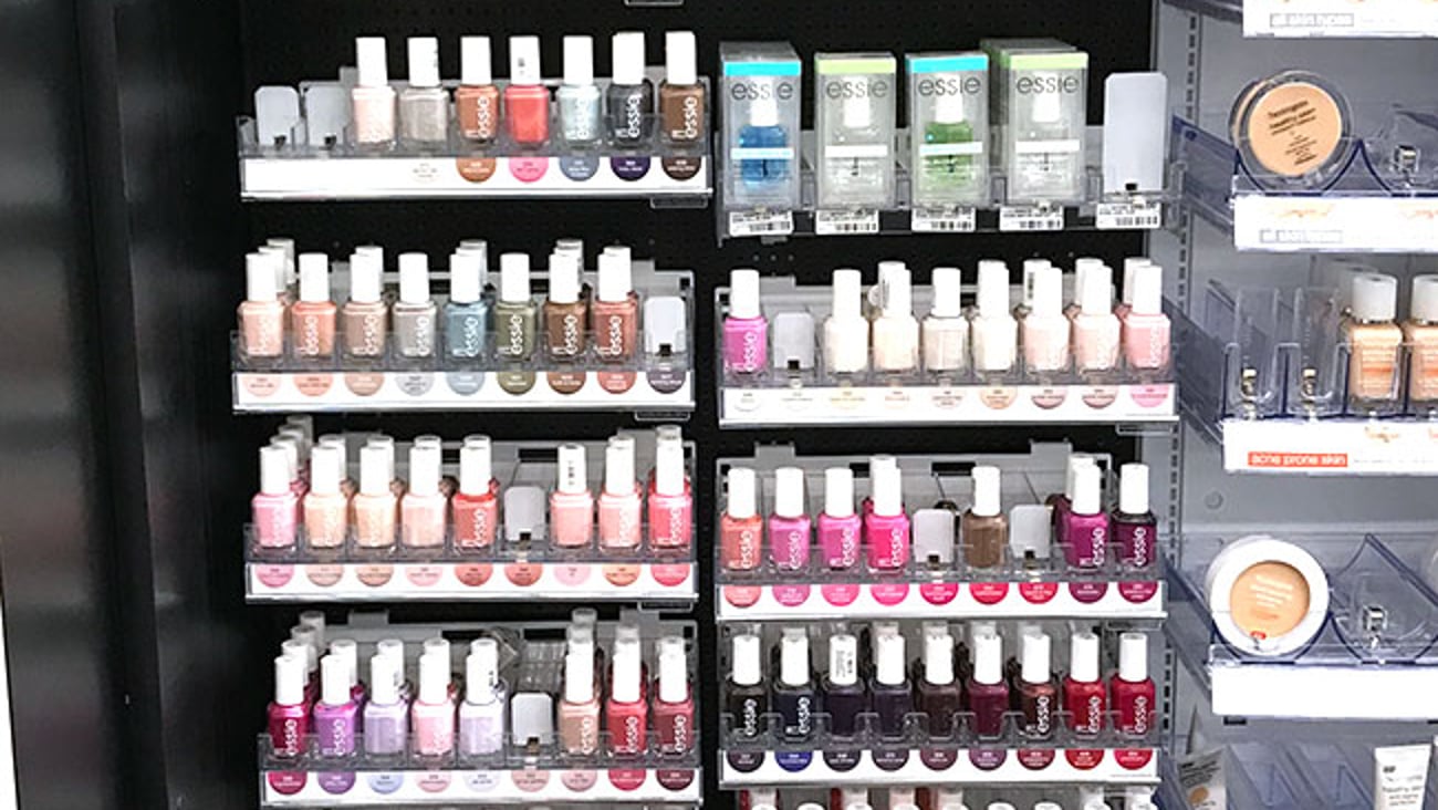 Essie 'It Must Be Love' In-Line Display