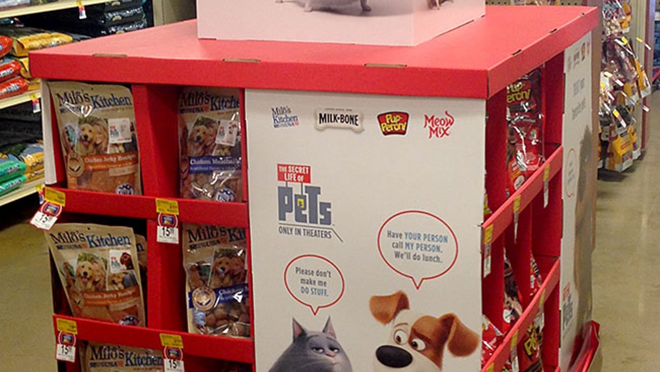 Big Heart Pet Brands PetSmart 'The Secret Life of Pets' Pallet Display