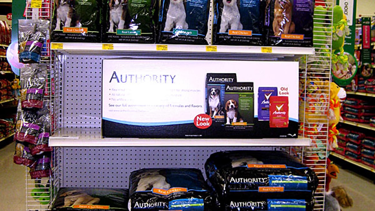 PetSmart Authority Endcap