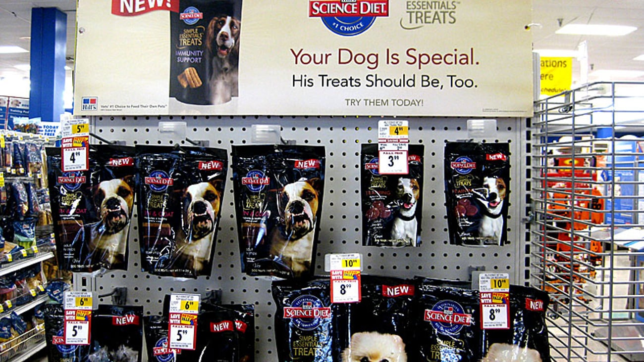 Science Diet Treats Endcap