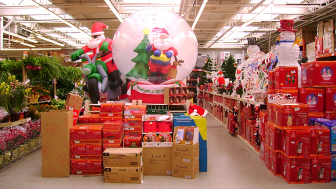 Home Depot Holiday Merchandising