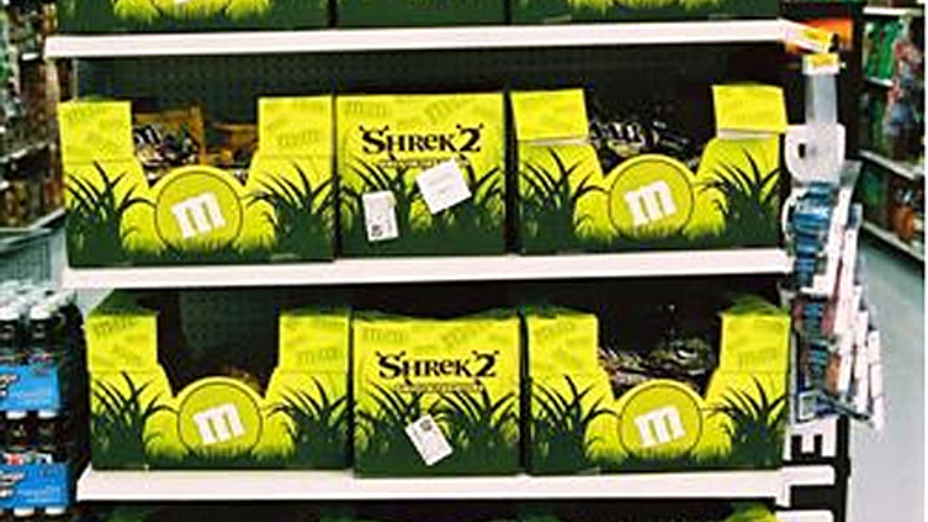 'Shrek 2' M&Ms Cut Cases on Endcap