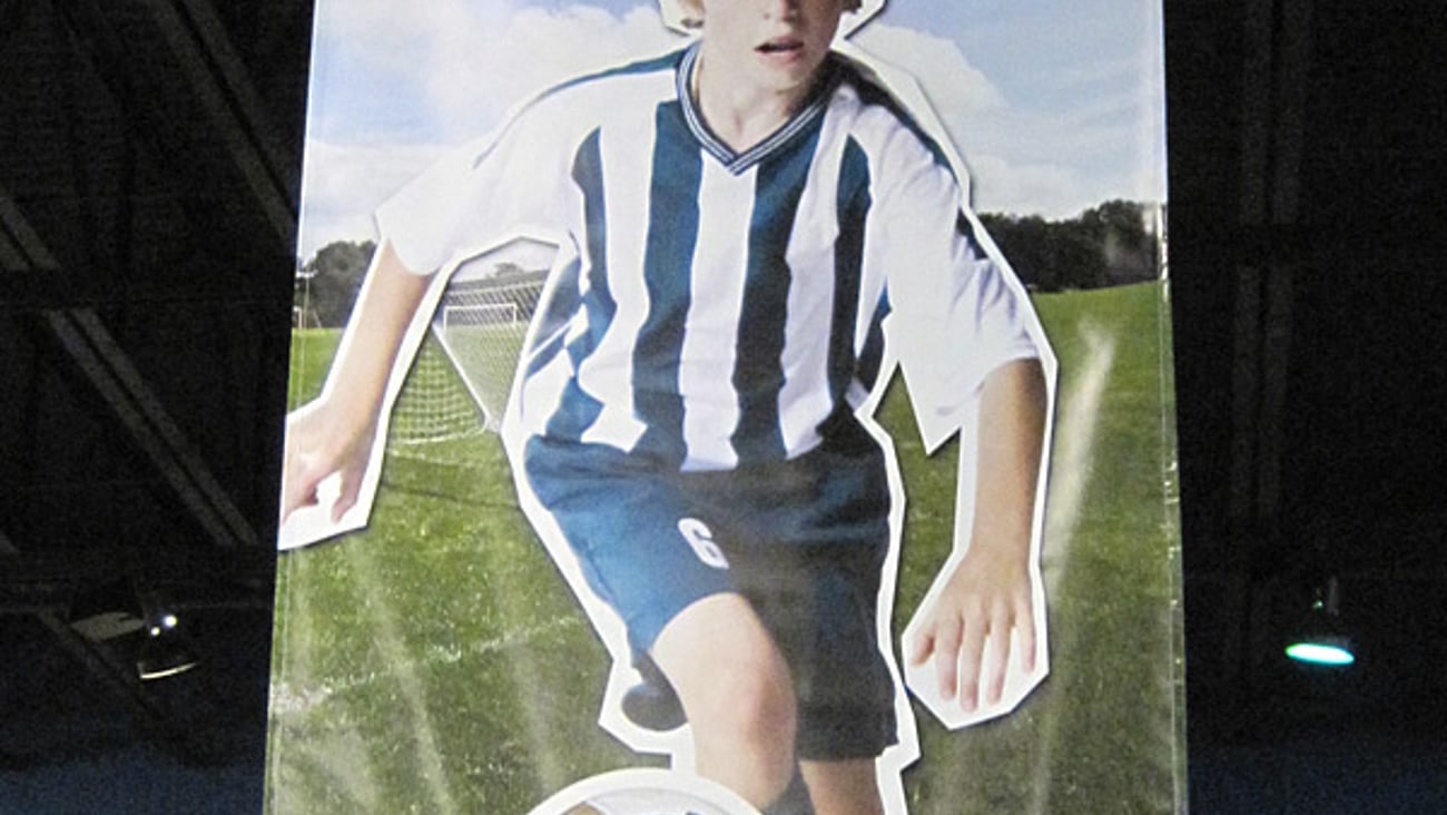 Dick's 'Play On' Banner