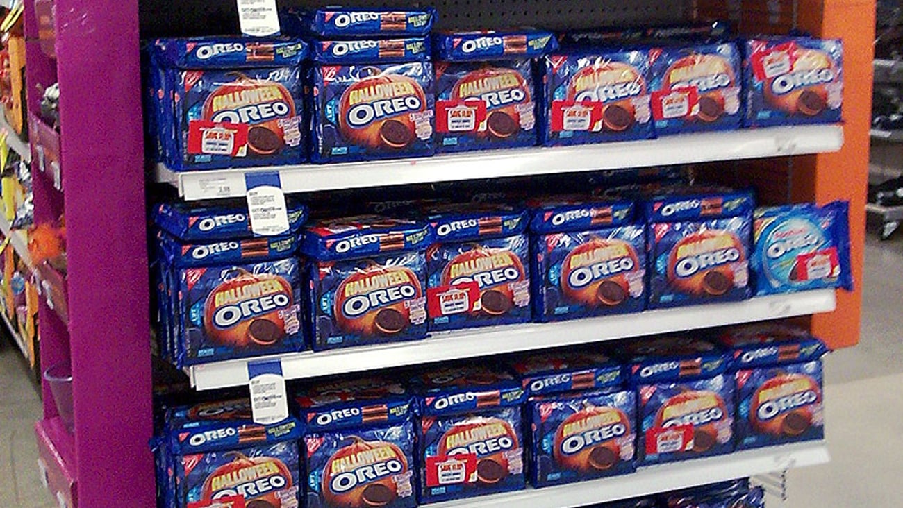 Meijer Oreo Halloween Endcap