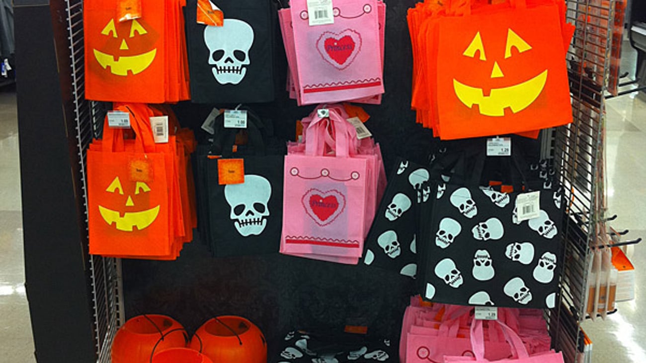 Meijer 'Halloween Factory' Endcap