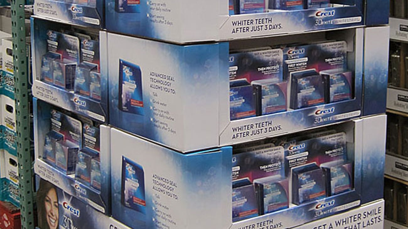 Crest 3D White Pallet Display