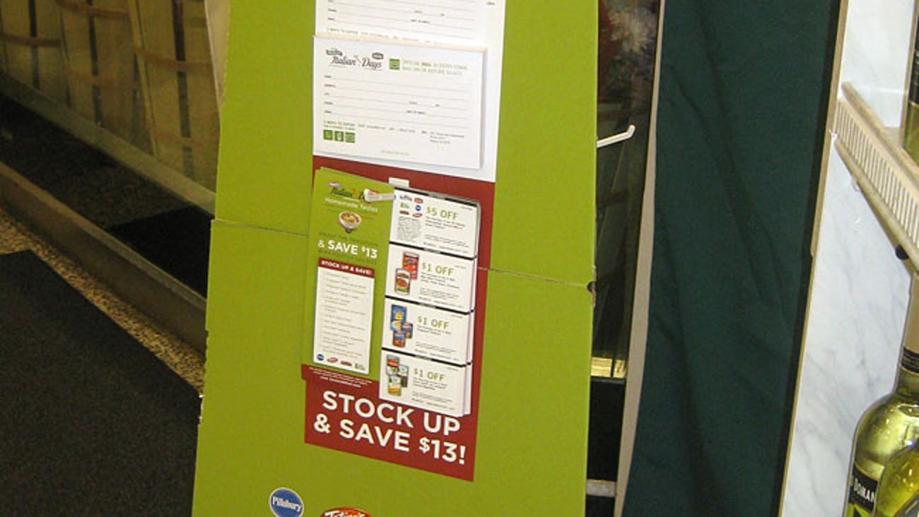 Publix 'Italian Days' Sweeps Standee