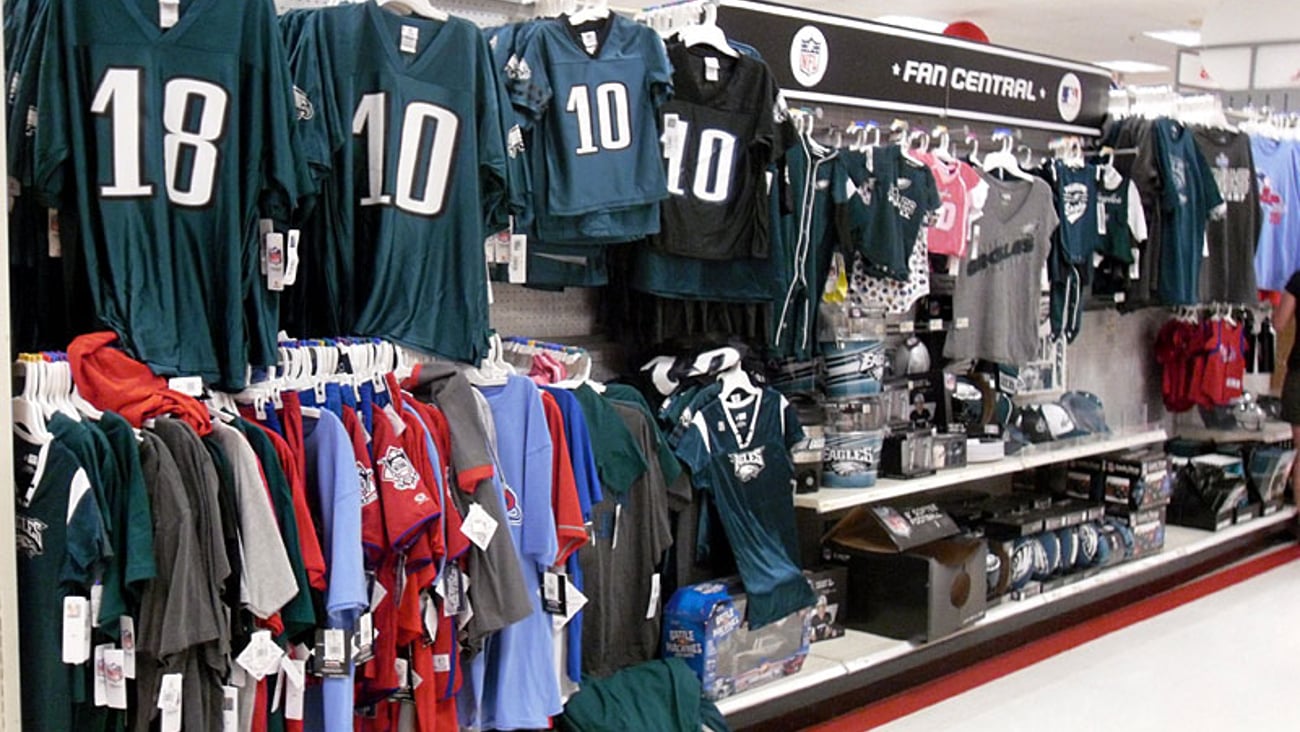 Target 'Fan Central' In-Line Display