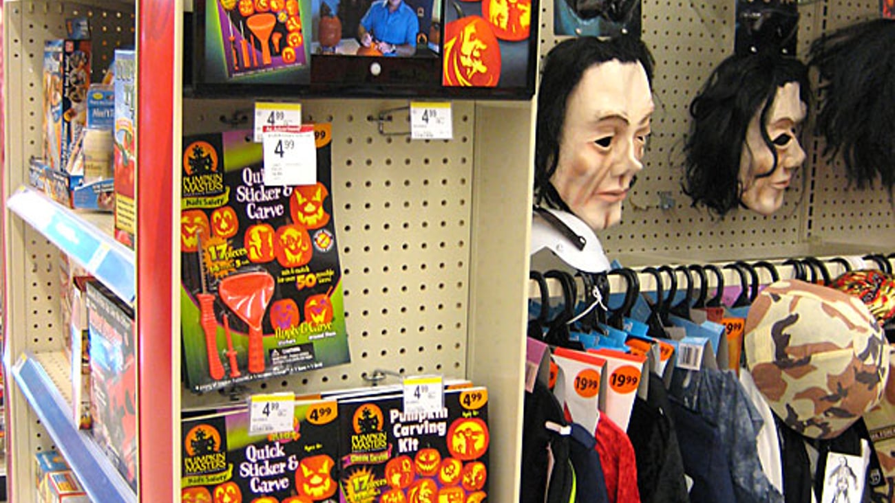 Walgreens Pumpkin Masters Power Wing