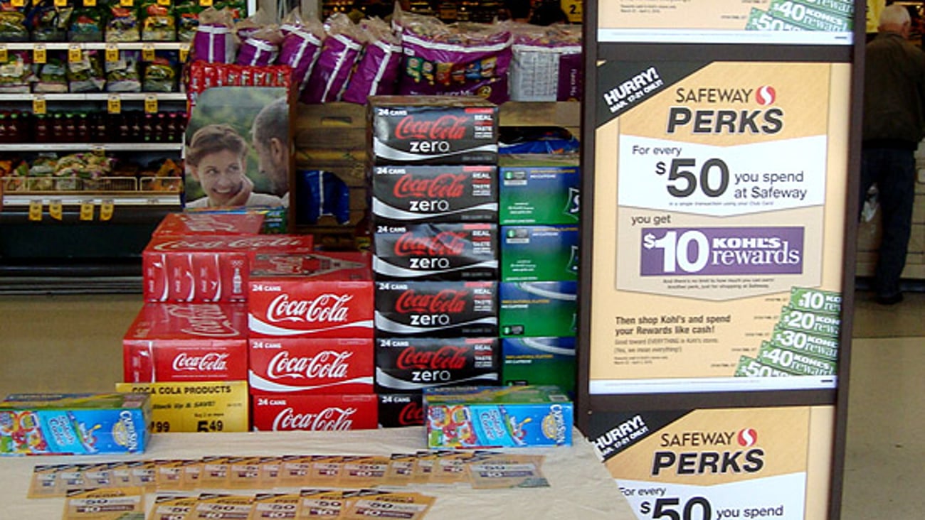 Safeway 'Kohl's Rewards' Stanchion Sign