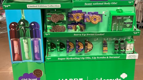Hardy Candy Walmart Pallet Display