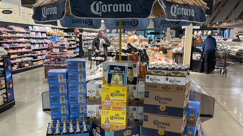 Corona Umbrella display