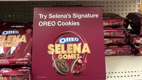 Oreo Selena Gomez Shelf Blocker