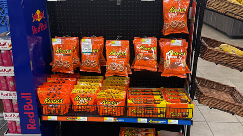 Reese's Display Rack