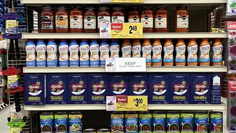 Jewel-Osco 'Big Deal Energy' Endcap