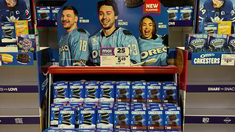 Mondelez hockey display