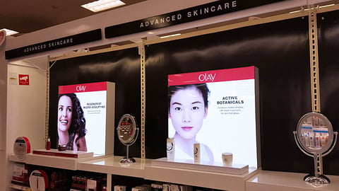 Target Olay Illuminated In-Line Display