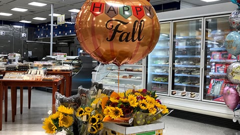 Publix 'Happy Fall' Aisle Display