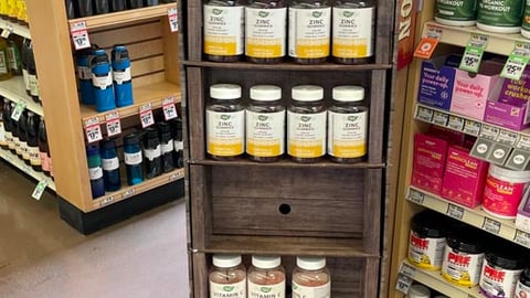 Nature's Way 'Trust The Leaf' Floorstand