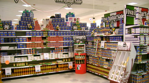 Publix 'Viva Italia Sale' Lobby Display