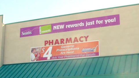 Smith's Rewards Outdoor Banner
