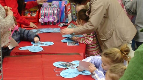 Toys "R" Us Mermaidia Event