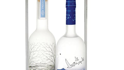 LEVEL Backbar Wire Display