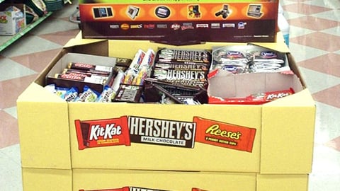 Hershey 'WrapperCash' Pallet Display