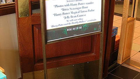 Barnes & Noble 'Harry Potter' Stanchion