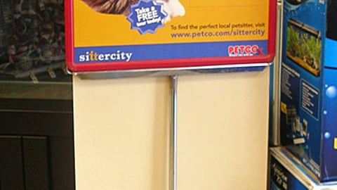 Petco Sittercity Stanchion