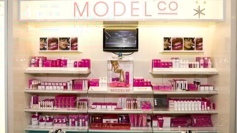 Beauty 360 ModelCo In-Line Display