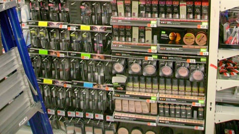 Max Factor In-Line Display