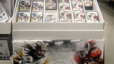 'Madden NFL 10' Pallet Display