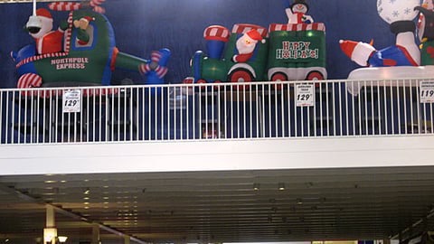 Menards Holiday Merchandising