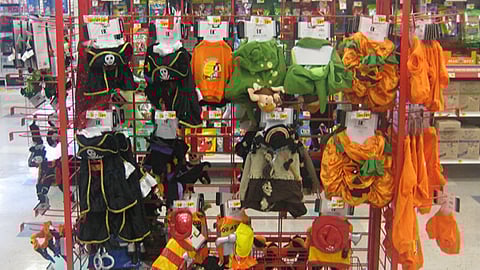 Petco 'Howl-O-Ween' Floorstand