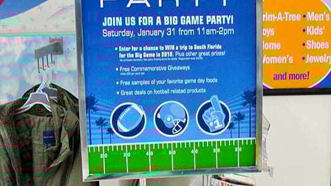 Meijer Super Party Stanchion