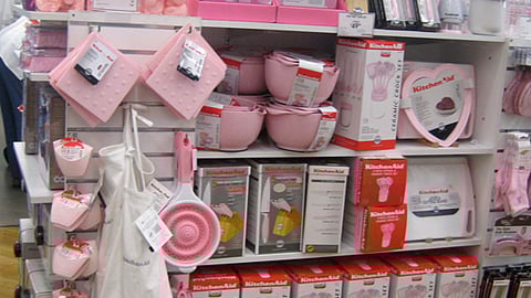 Bed Bath & Beyond 'Support Pink' Merchandising