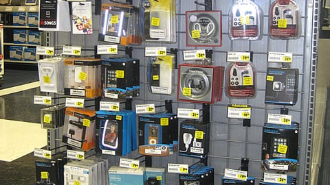 Best Buy iPod Accessories Endcap