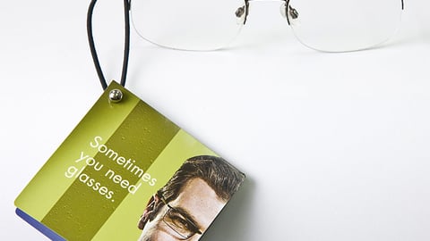 Acuvue Moist Eyeglass Hang Tag