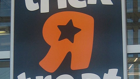 Toys "R" Us 'Trick "R" Treat' Window Banner