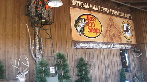 Bass Pro Shops Outdoor Vignette